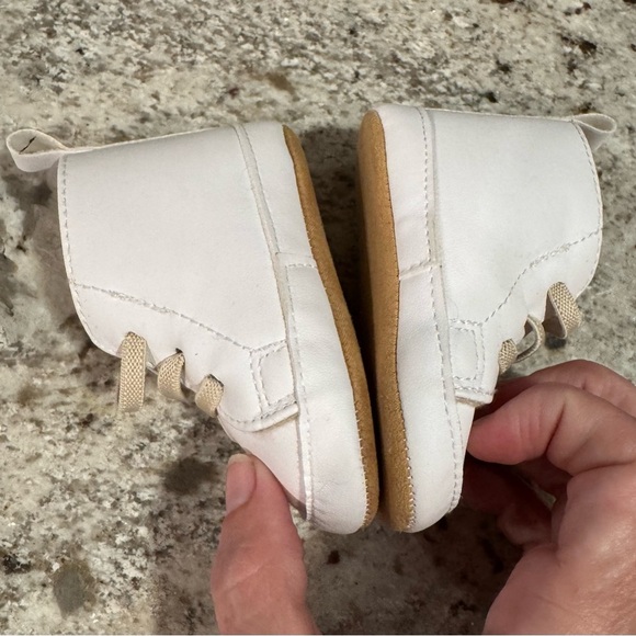 Disney Baby Winnie the Pooh Baby Shoes 3-6 months - Picture 6 of 10